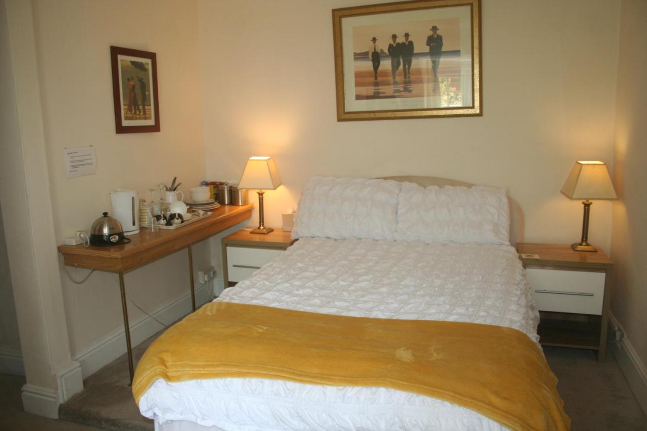 Coynant Farm Guesthouse - Farm Park Stay 斯旺西 外观 照片