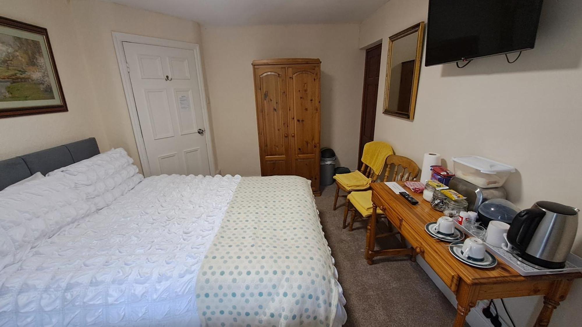 Coynant Farm Guesthouse - Farm Park Stay 斯旺西 客房 照片