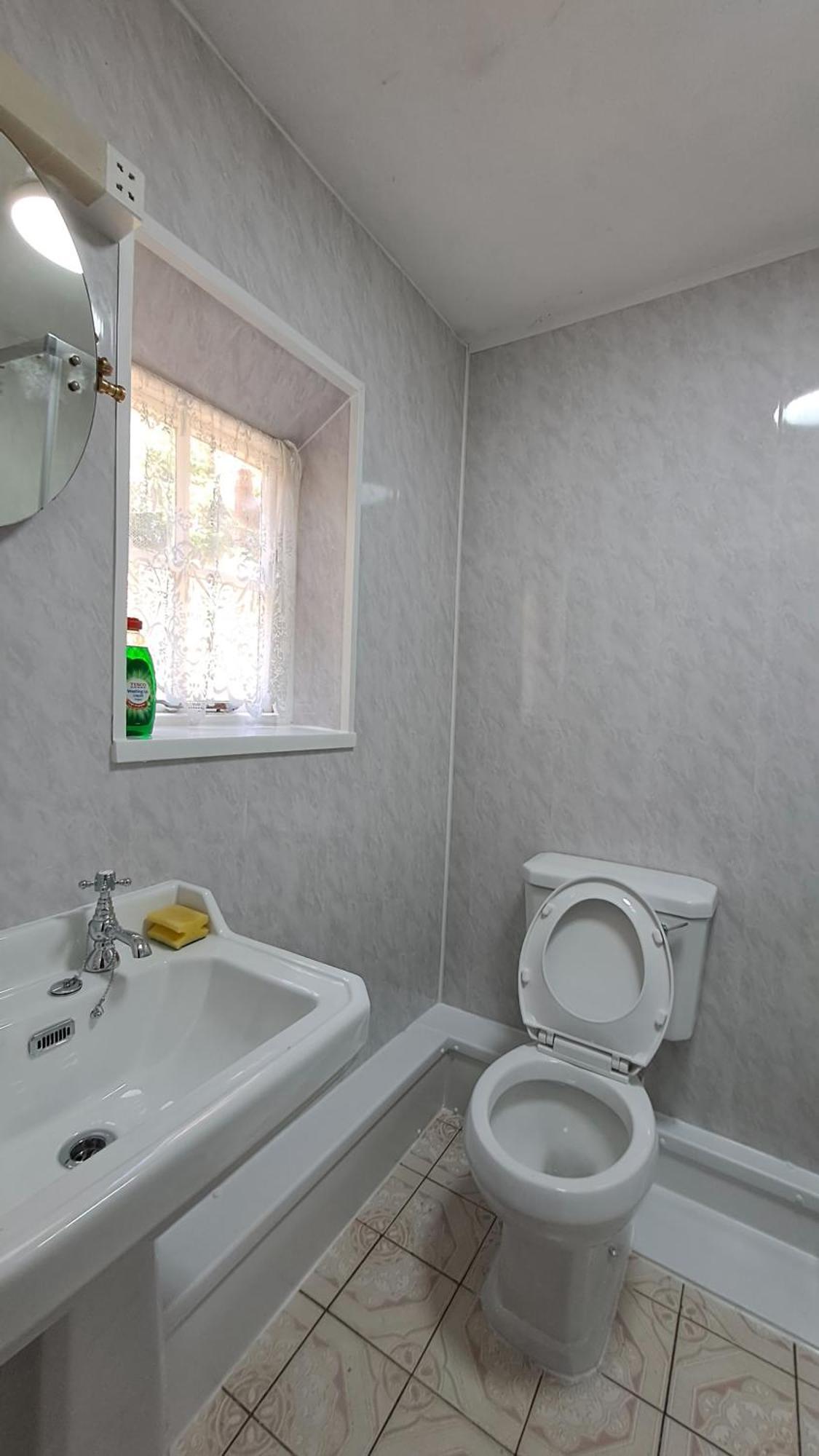 Coynant Farm Guesthouse - Farm Park Stay 斯旺西 客房 照片
