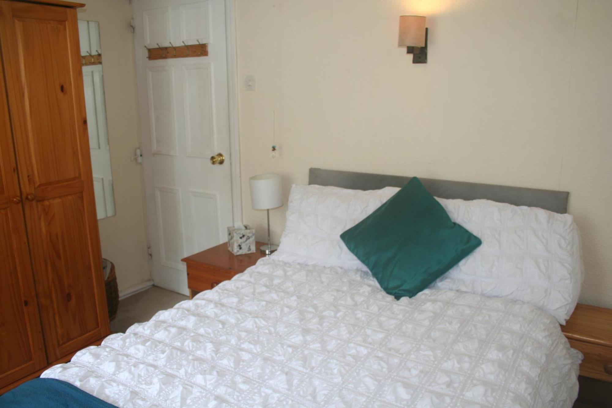Coynant Farm Guesthouse - Farm Park Stay 斯旺西 客房 照片
