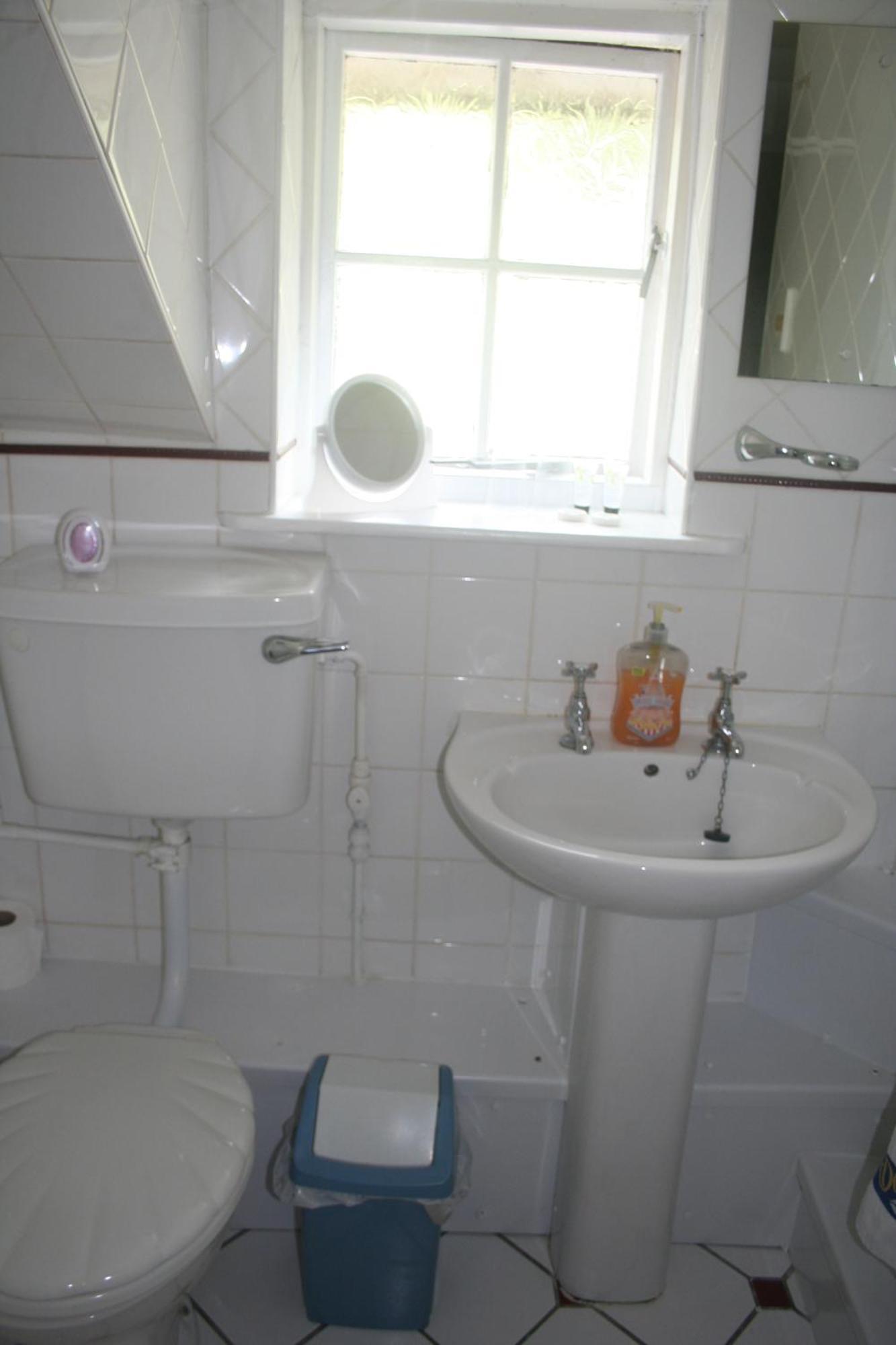 Coynant Farm Guesthouse - Farm Park Stay 斯旺西 客房 照片