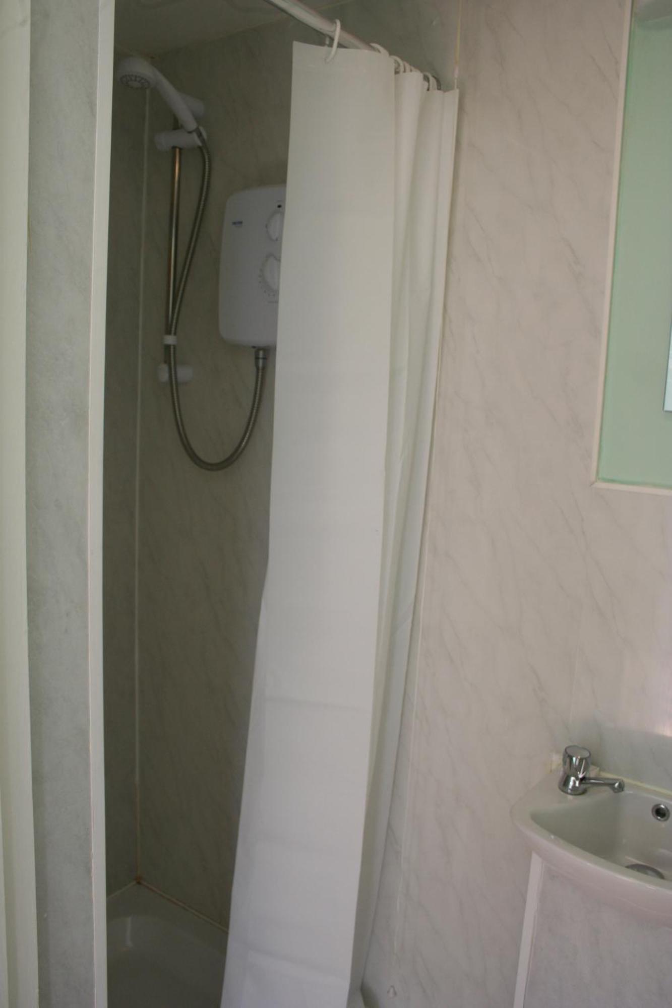 Coynant Farm Guesthouse - Farm Park Stay 斯旺西 客房 照片