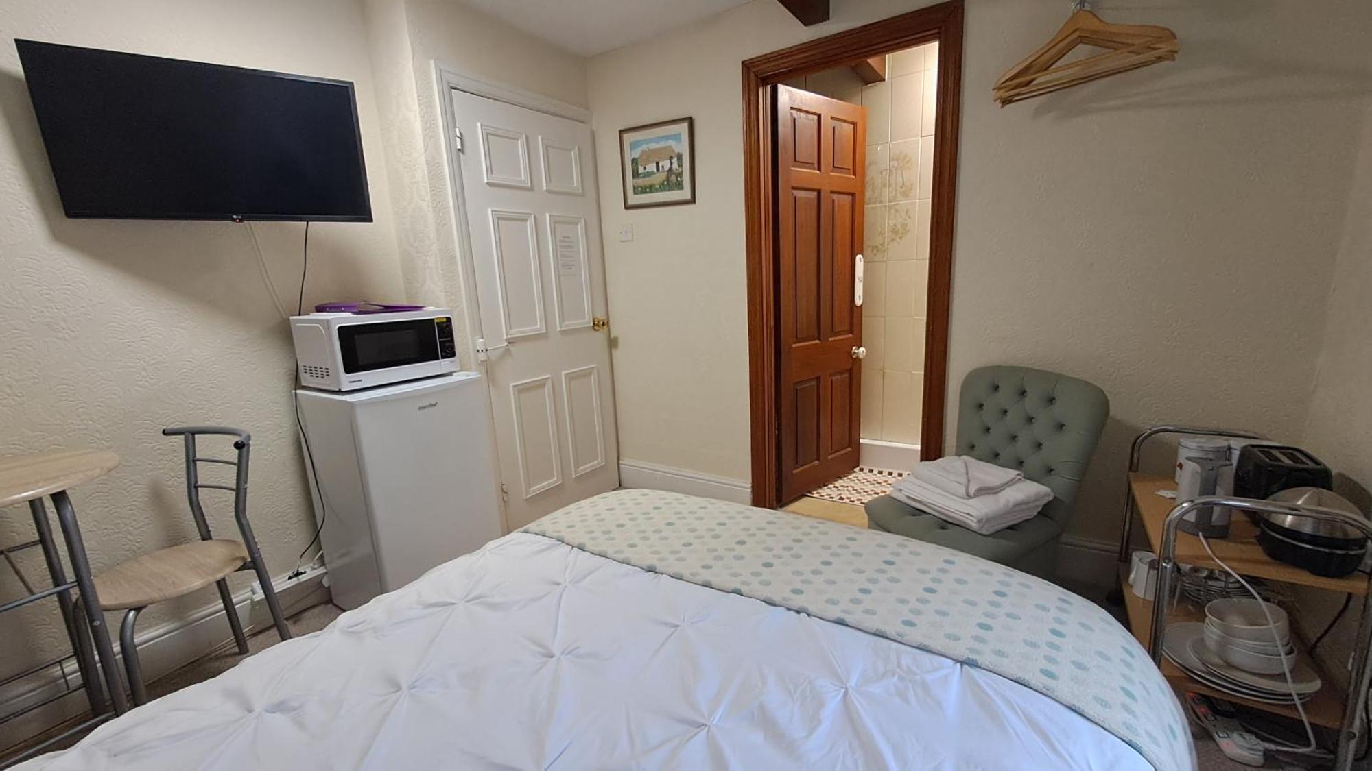Coynant Farm Guesthouse - Farm Park Stay 斯旺西 外观 照片