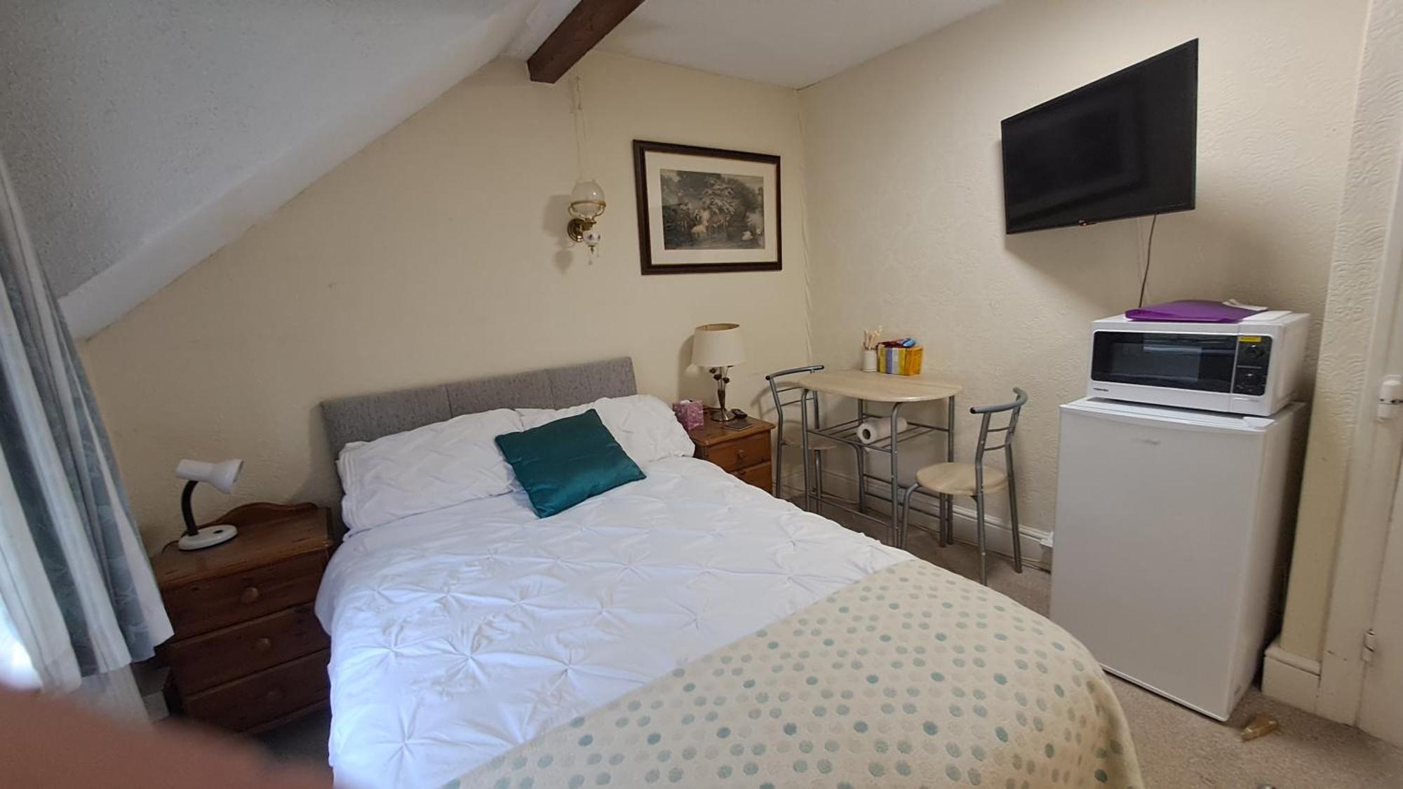 Coynant Farm Guesthouse - Farm Park Stay 斯旺西 外观 照片